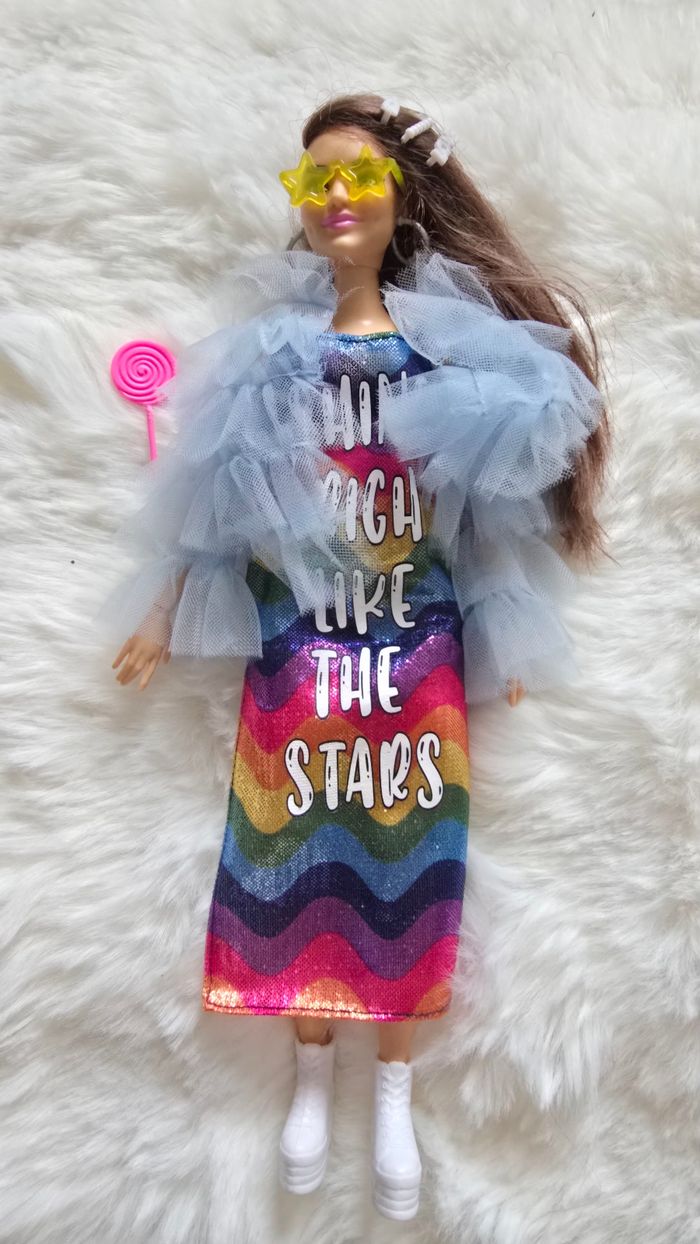 Barbie extra en très bon état - photo numéro 2