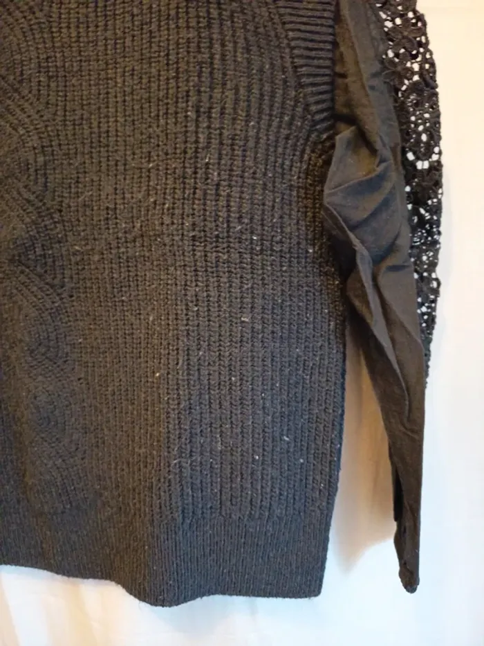 Pull noir - photo numéro 4
