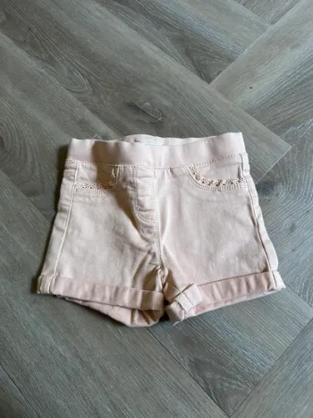 Short abricot