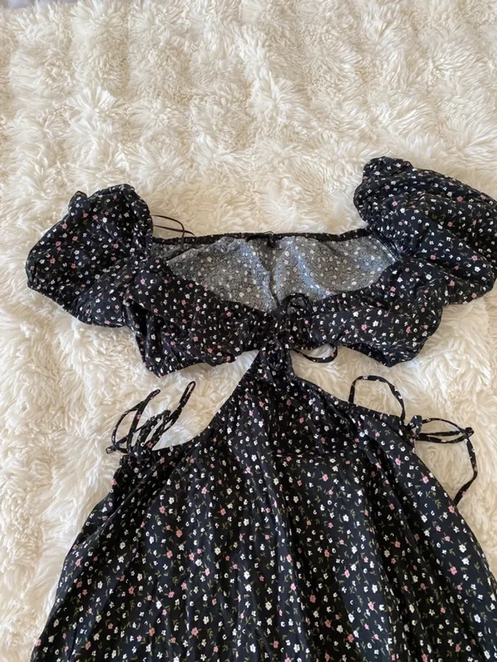 Jolie robe à fleurs ouverte Tally Weijl taille XS - photo numéro 3