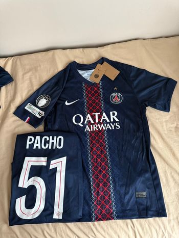 Maillot PSG 2025/2026 Willian Pacho Badge UEFA Taille S