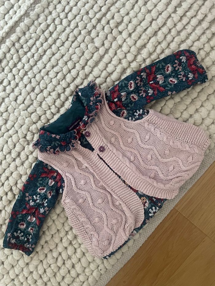 Haut vertbaudet avec sont gilet - photo numéro 2