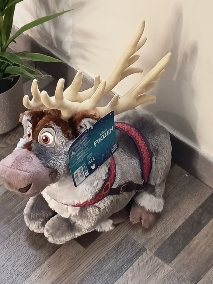 Grande peluche Sven Disney store neuve - photo numéro 2