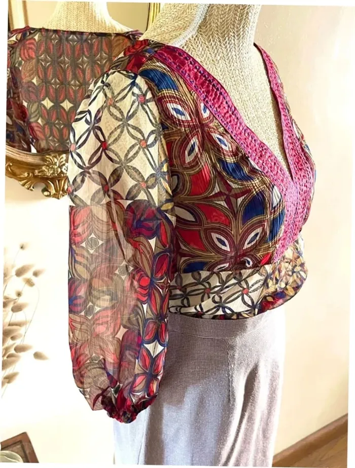 Sublime tunique léger décolleté en V motif géométrique - photo numéro 11