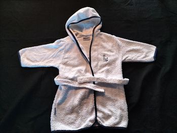 Peignoir blanc en 18mois marque Snoopy