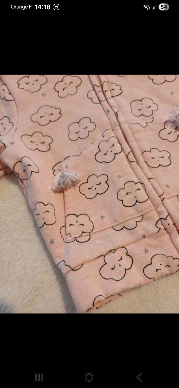 Sweat bébé taille 3 mois - photo numéro 2