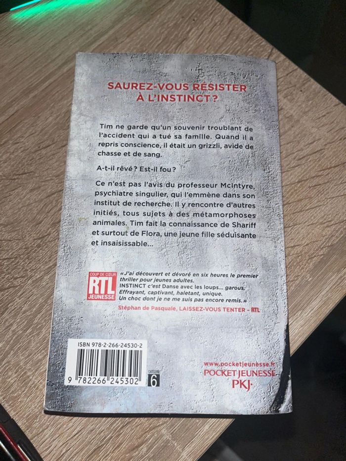 Livre instinct dédicacé par Vincent Villeminot - photo numéro 3