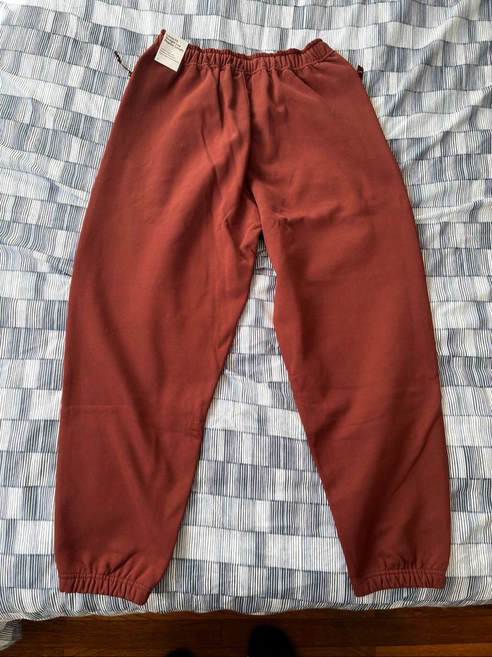 Ensemble Nike Solo Swooch Rouge - Taille M - Neuf - photo numéro 9
