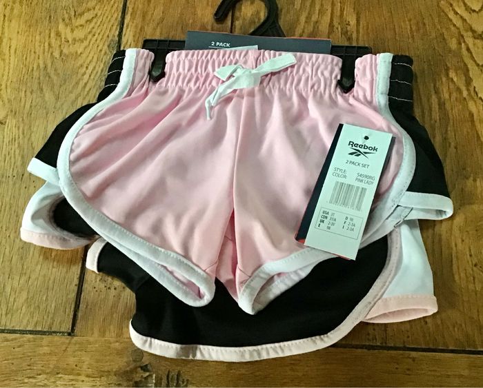 Lot deux shorts - photo numéro 2