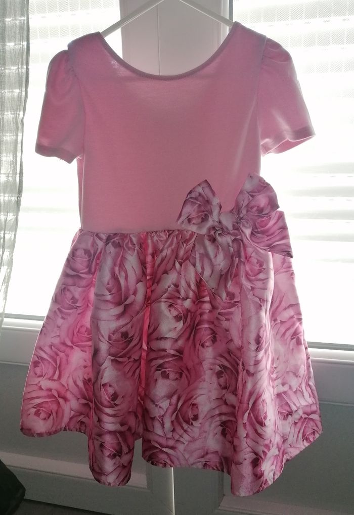 Robe rose