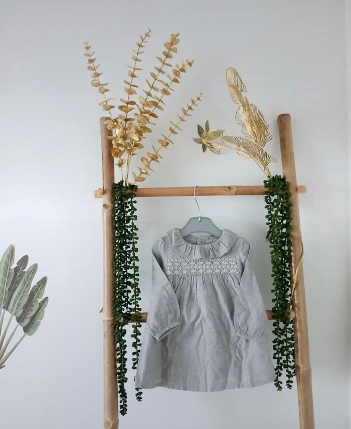 Robe fille neuf avec étiquette