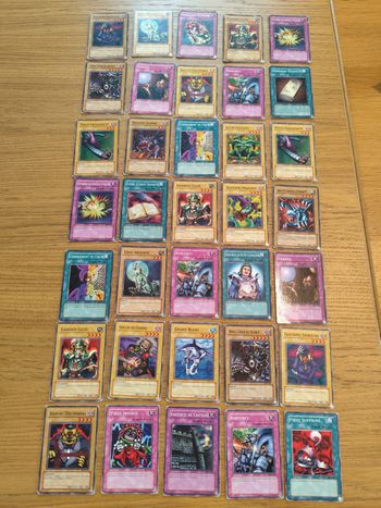 Lot 35 cartes Yu-Gi-Oh anciennes DDY deck structure Yugi vintage