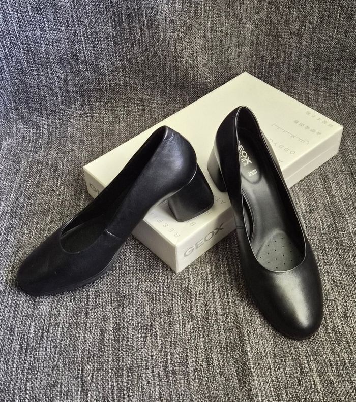 Chaussures à talon femme GEOX noire en 38½ - photo numéro 1
