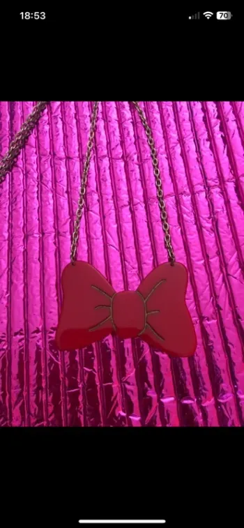 Collier noeud de minie Disney