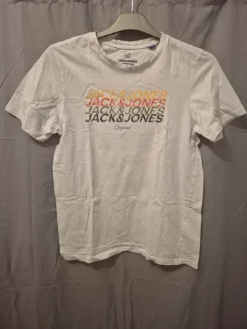 Tee shirt