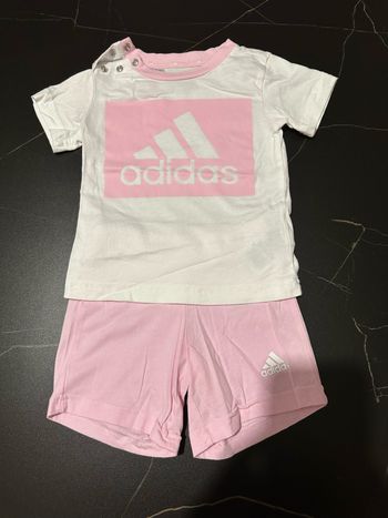Ensemble Adidas short et t-shirt