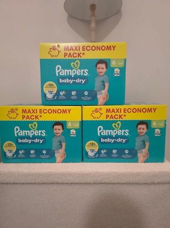 Couches Pampers baby-dry Taille 6