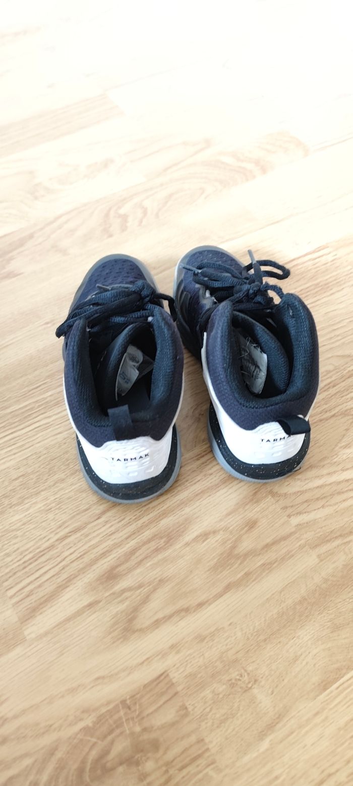 Chaussure de basket-ball