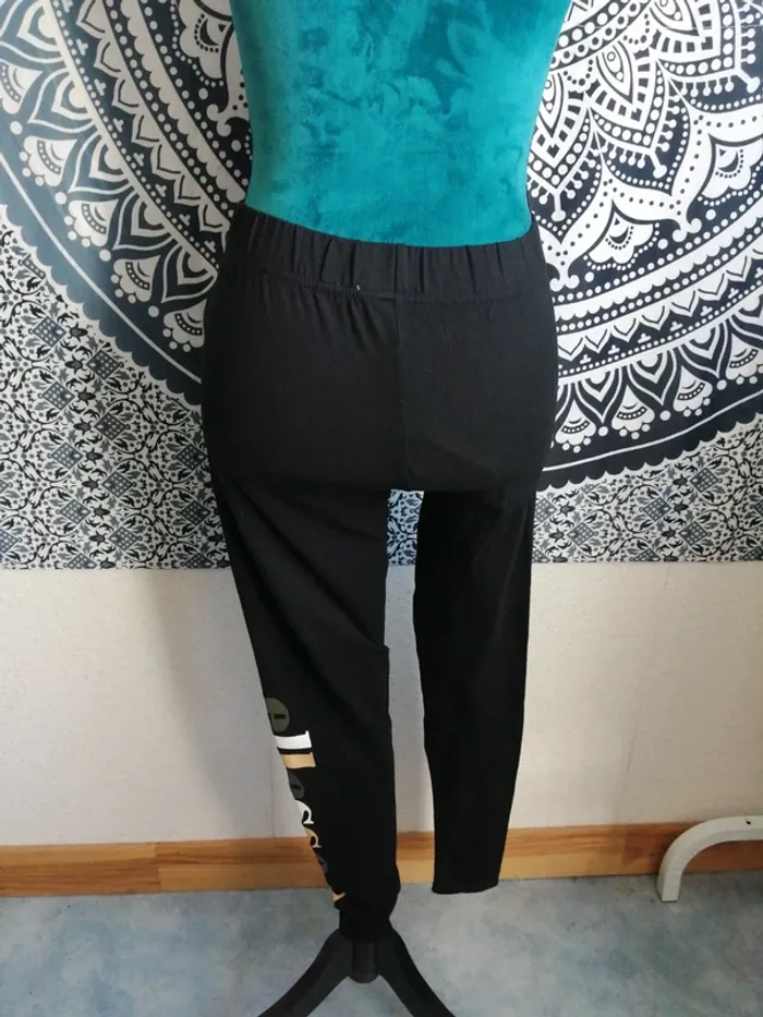 Ensemble de sport legging crop top noir kaki blanc beige / ellesse / (40) - photo numéro 12
