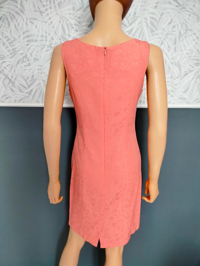 Robe corail à motifs en reliefs fleuris T36 R*269 - photo numéro 4