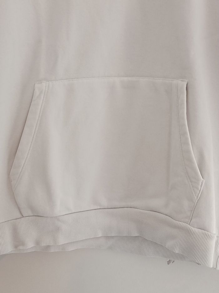 Sweat à capuche de la marque Naruto taille S en excellent état - photo numéro 3