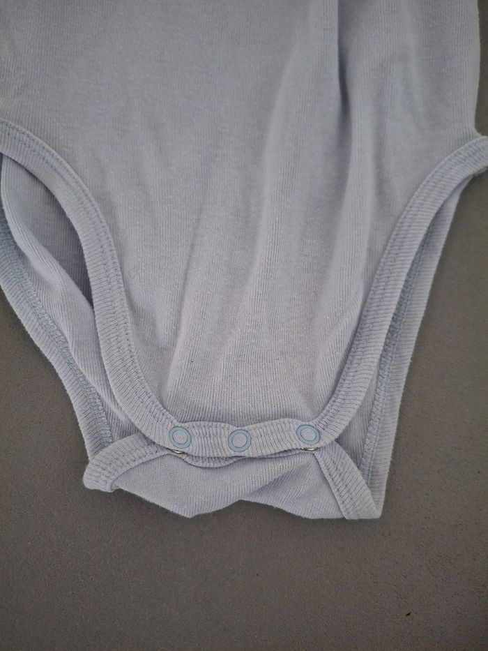 Lot de 5 bodies 18M - photo numéro 7