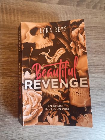 Livre romance broché Beautiful Revenge de Lyna Reys