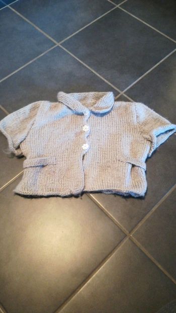 Gilet tricoté main 3 ans