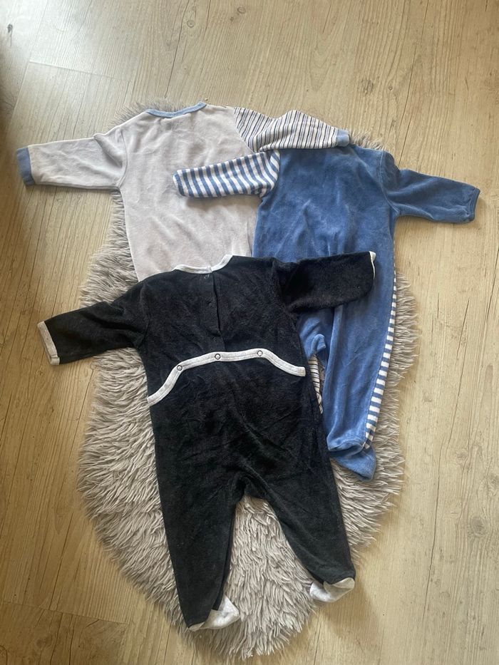 Lot de 3 pyjamas dors bien 6 mois - photo numéro 9