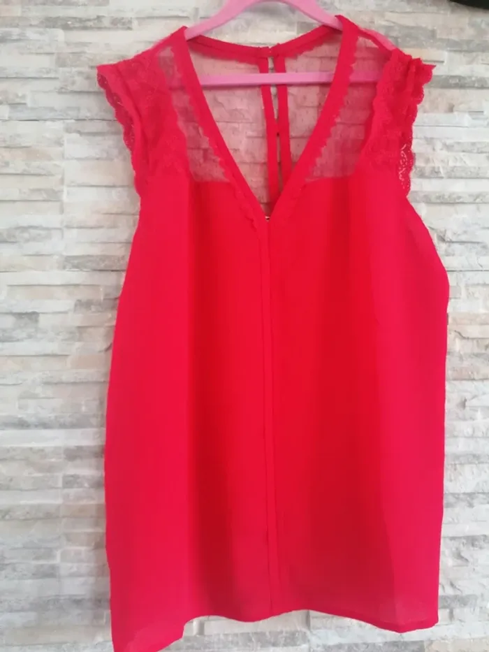 Top/haut rouge naf naf dentelle taille M #Vêtements_femmes_krocaro - photo numéro 5