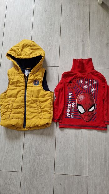 Doudoune  sans manche Creeks T 3  ans+ sous pull rouge