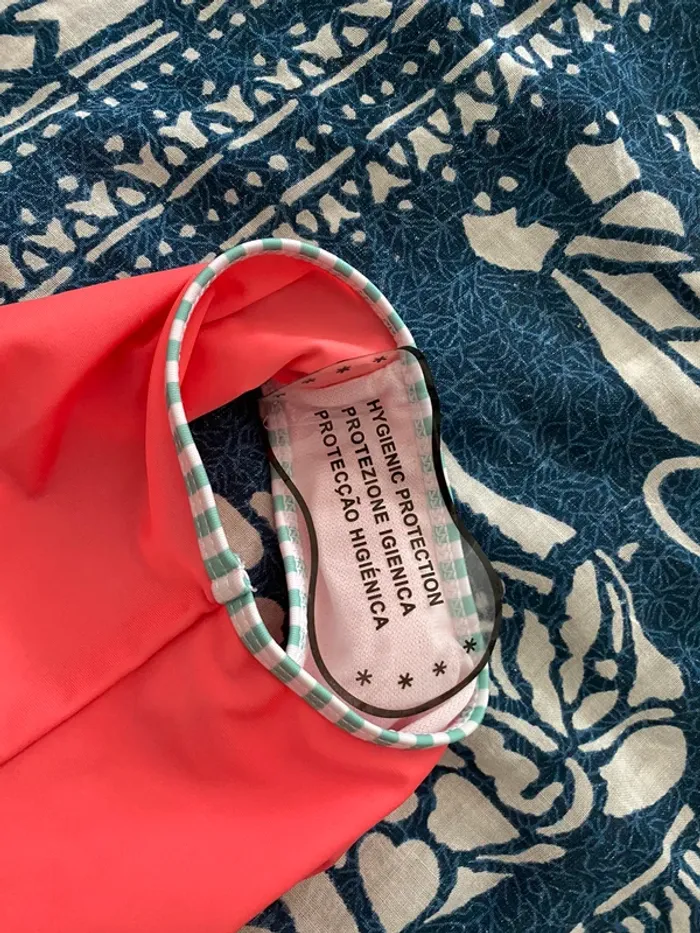 Maillot de bain 18/24 mois neuf - photo numéro 3