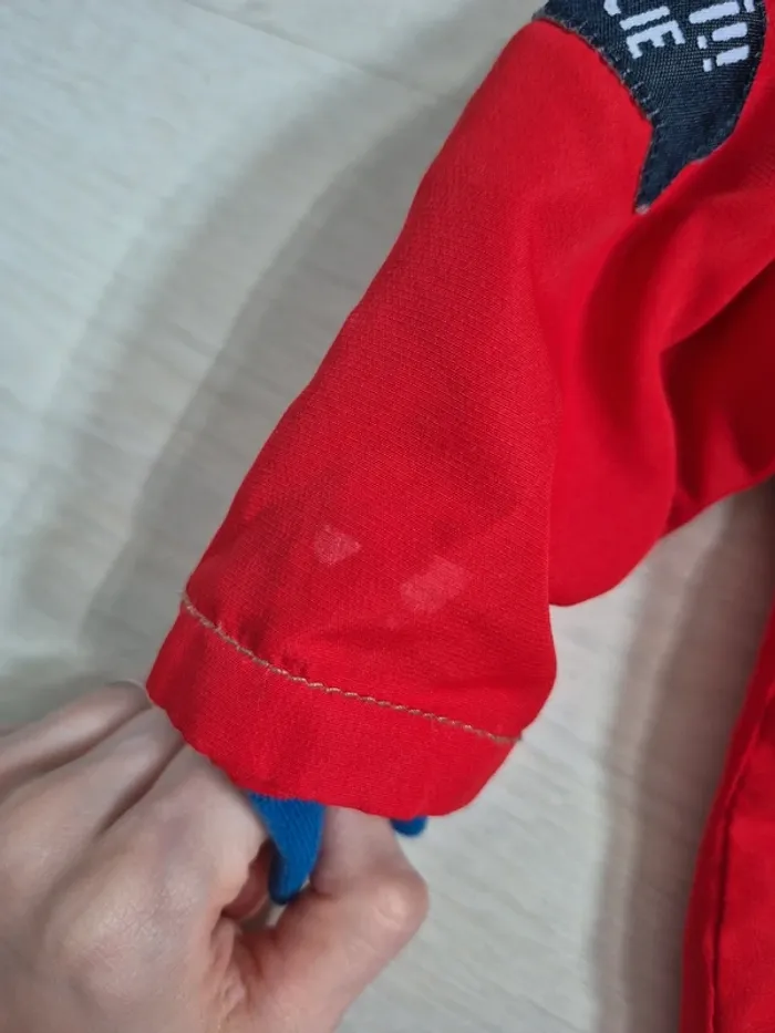 Veste à capuche rouge - photo numéro 3