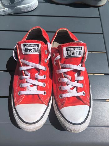 Converse rouges