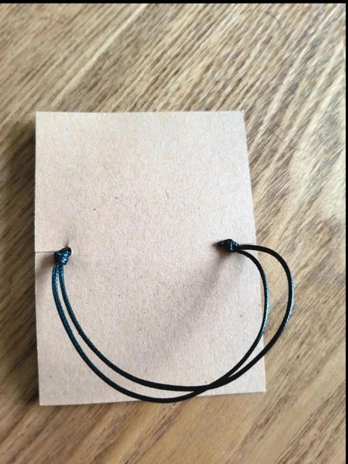 Bracelet vœu Make a Wish – cœur doré – fil noir fin – porte-bonheur minimaliste cadeau zen - photo numéro 4