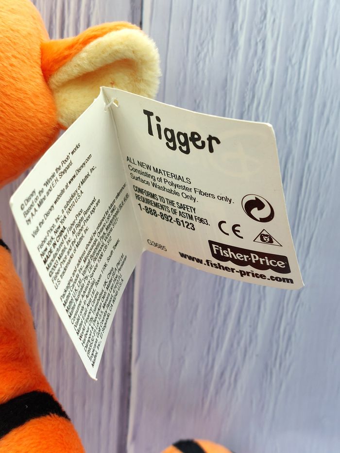 Peluche doudou tigre tigrou 30 cm FISHER PRICE 2003 + 18 mois yeux durs Disney Vintage état neuf - photo numéro 7