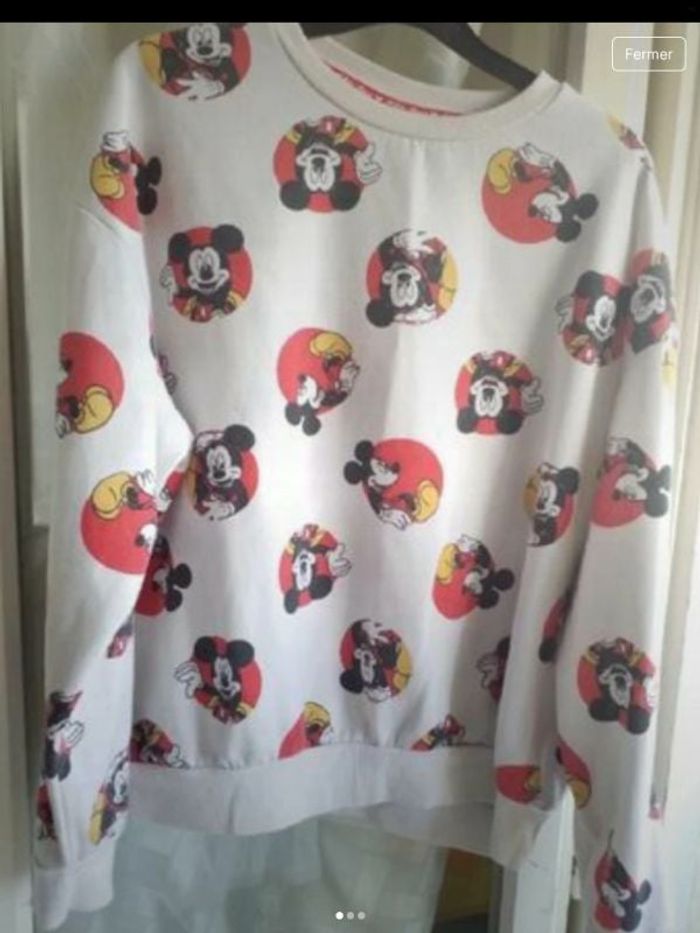 Pull Disney taille L très bon état