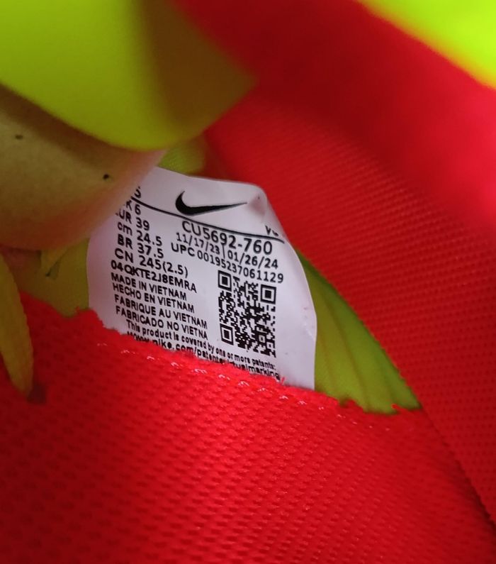 Crampon Nike Mercurial - photo numéro 3