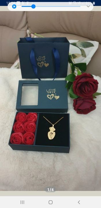 Coffret rose collier acier inoxydable