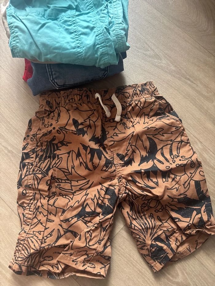 Lot 12 articles shorts/pantalons 5 ans garçon - photo numéro 6