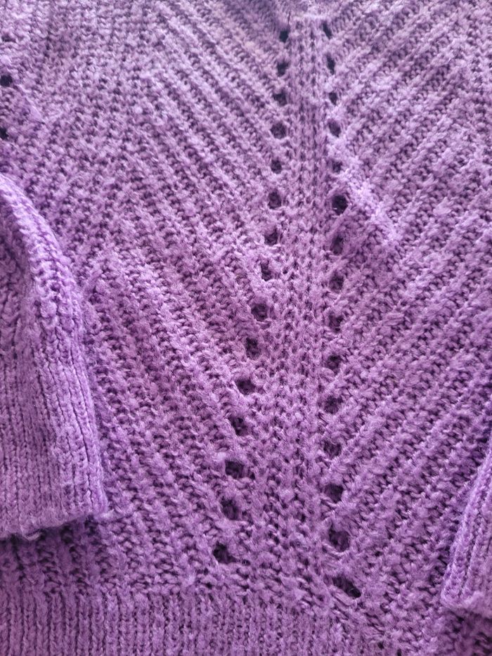 Joli pull lilas col V la halle  taille S - photo numéro 3