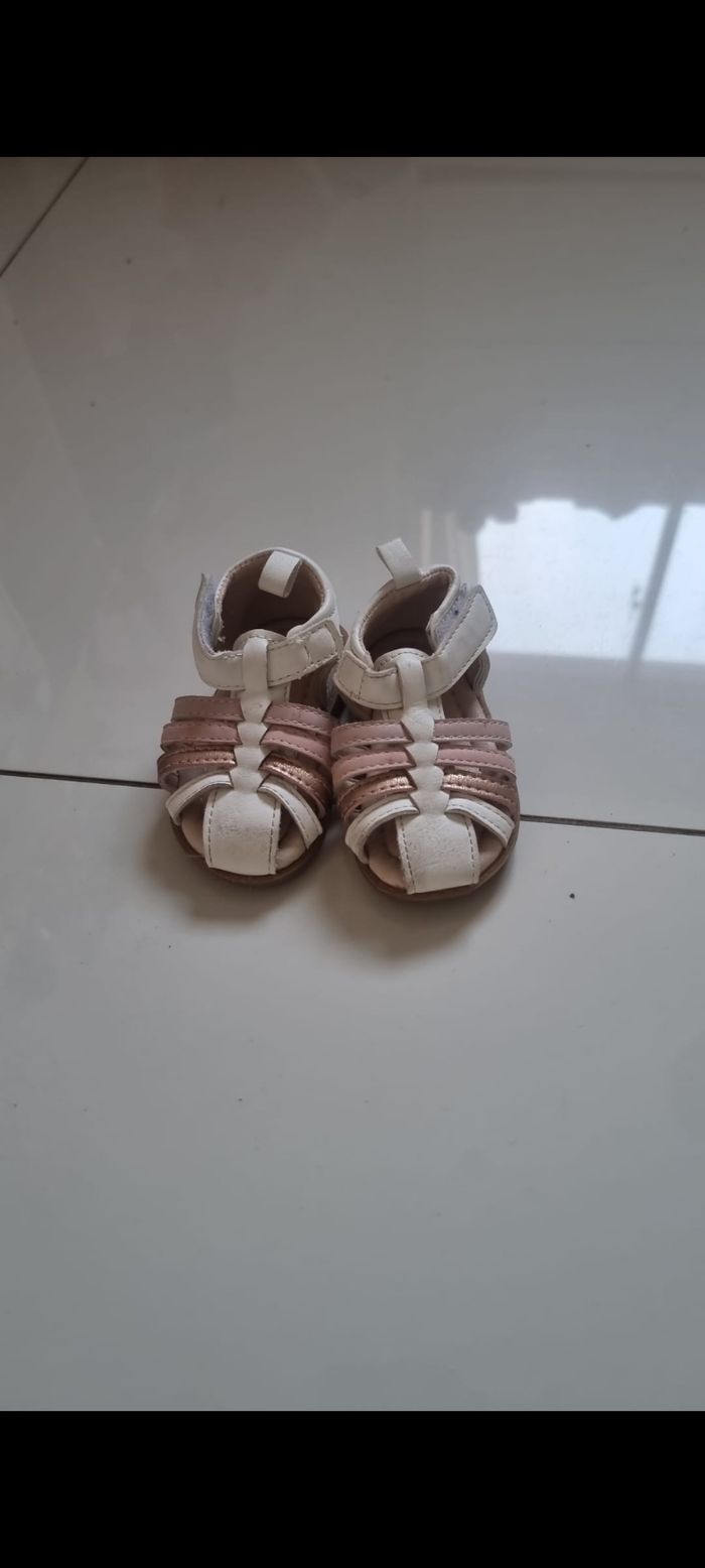 Chaussure orthopedic taille 18