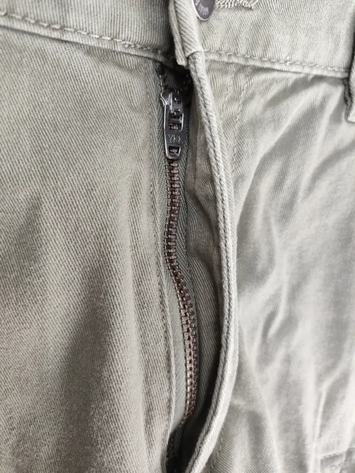 Short Kiabi kaki – Taille S, très bon état général. - photo numéro 6