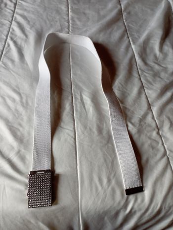 Ceinture souple blanche - ceinturon avec des strass
