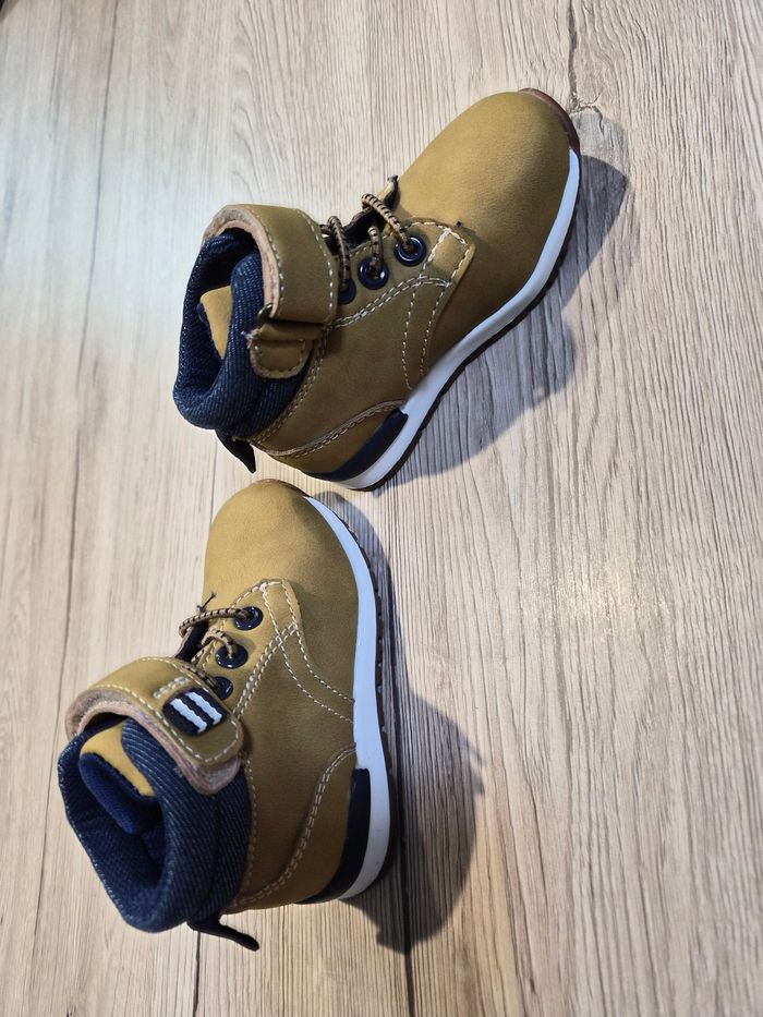 Chaussures montantes camel, Freemouss, pointure 20. - photo numéro 2