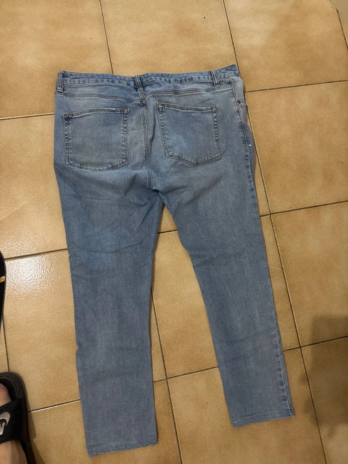 Pantalon en jean à trou - photo numéro 2
