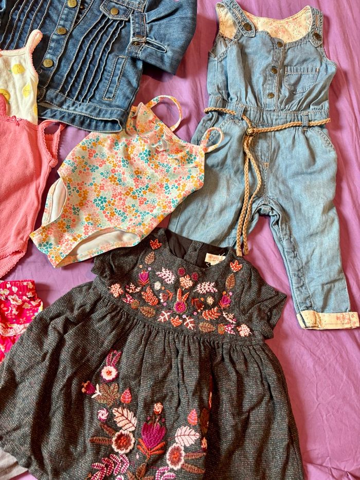Lot vêtements fille 1 à 6 mois - photo numéro 3