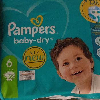 Lot de 6 paquets Pampers taille 6