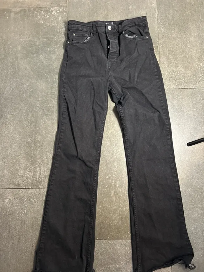 Pantalon patte d éléphant stradivarius 38
