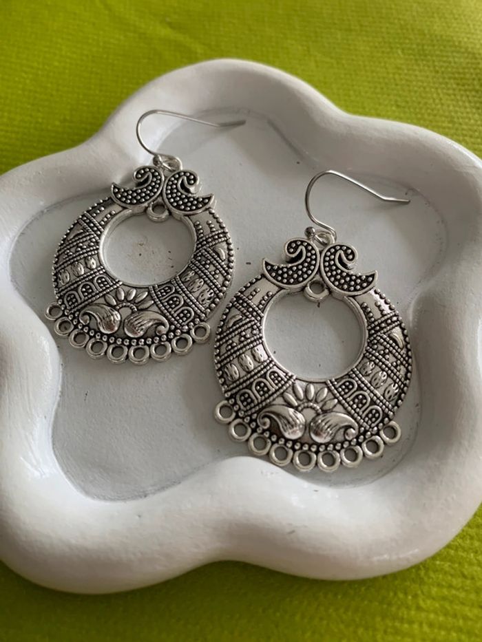 Boucles d’oreilles bohémiennes argentées en alliage de zinc - photo numéro 3